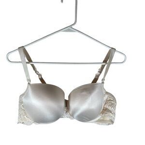 Cacique Elegant Cream Lace Women's Bra